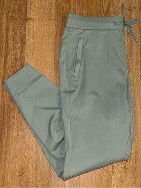 NWOT YOGALICIOUS LUXE Sage Green Track Joggers Sz S